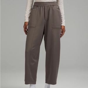 NWT LULULEMON LAB FLEECE BARREL LEG TRACK PANTS